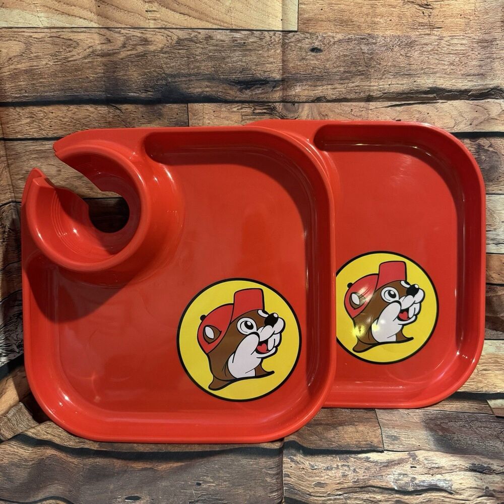 Buc-ees Great Plate Set of 2 Red BBQ Party Picnic Plates Cup Holder Made In USA